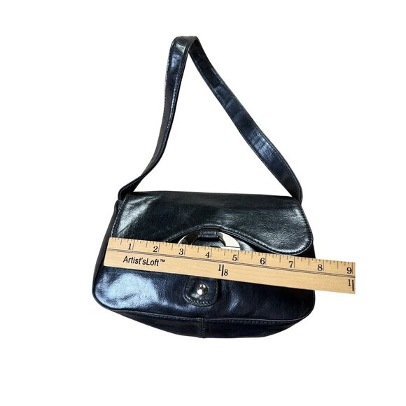 Vintage 2000s Guess Black Vegan Leather Shoulder Bag With Flap Closure - Picture 7 of 9